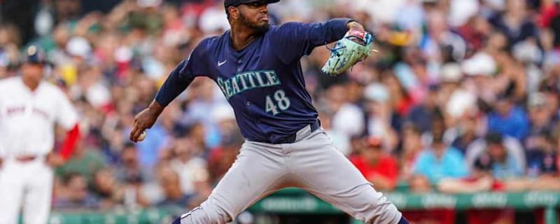 Seattle Mariners Insider Shares Video of Gregory Santos Throwing Bullpen