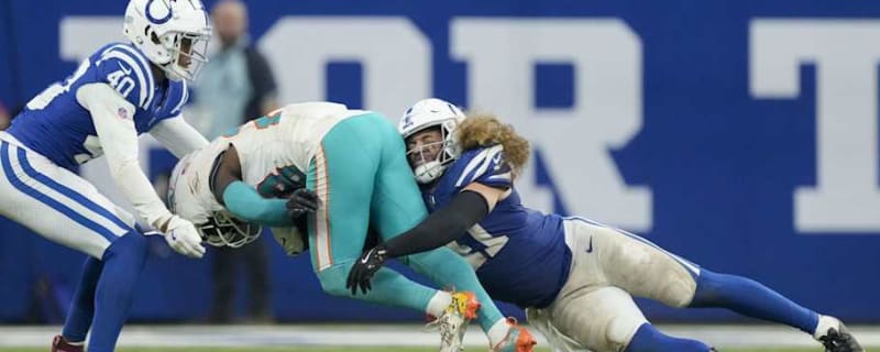 Colts&#39; Linebacker Puts Up Vintage Performance in Win Over Dolphins