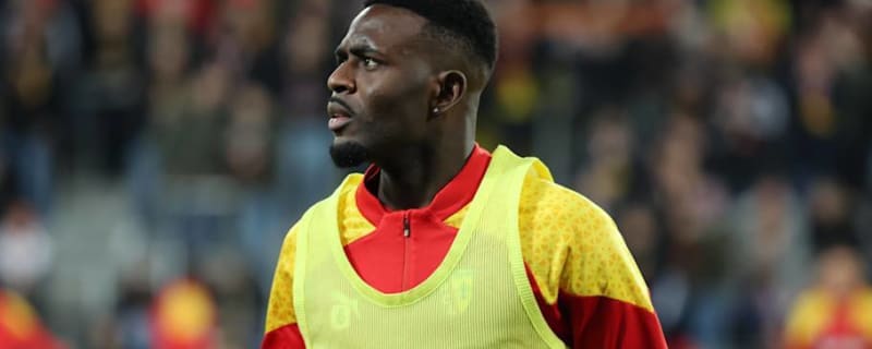 Sunderland deadline signing not close to debut, admits Regis Le Bris