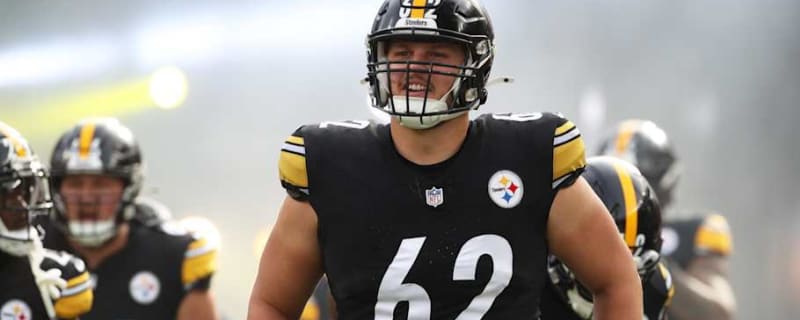 Steelers Re-Sign Veteran Center