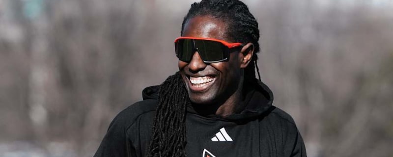 Deion Branch Adjusting Well to New Role as Louisville&#39;s Wide Receivers Coach