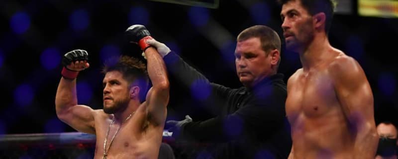 Former UFC rival criticizes Dominick Cruz after injury, ‘Wish I would’ve retired him'