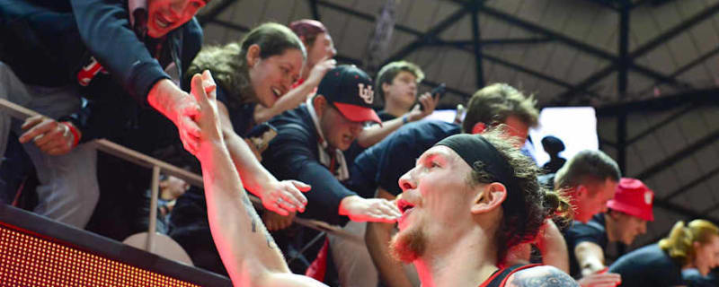 Utah basketball great congratulates Gabe Madsen on setting career 3-point mark