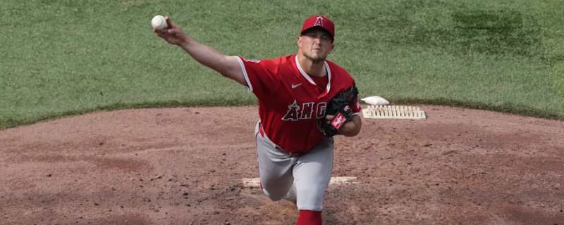 Angels Free Agent Pitcher Signs With NL Central Club