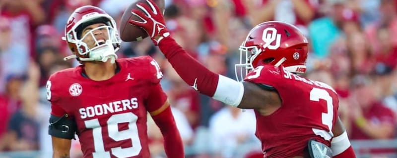 &#39;Great Focus&#39; for Oklahoma&#39;s Jacobe Johnson Means He Can Handle the Two-Way &#39;Grind&#39;