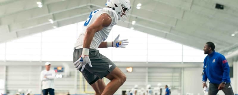 Inside the 5,000-Calorie Diet That Powers Kansas DE Dean Miller
