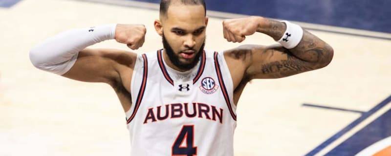 Auburn&#39;s Johni Broome Makes Final Four for Naismith Player of the Year