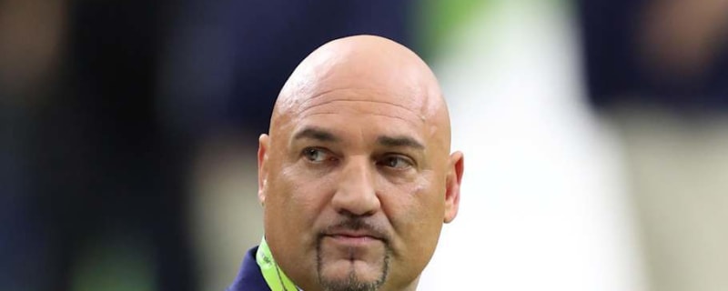 Vikings announcer shames whoever gave Jay Glazer intel about teams seeking Kevin O&#39;Connell trade