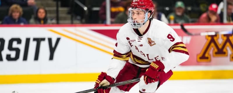 Boston College Men&#39;s Hockey Forward Wins National Player of the Month