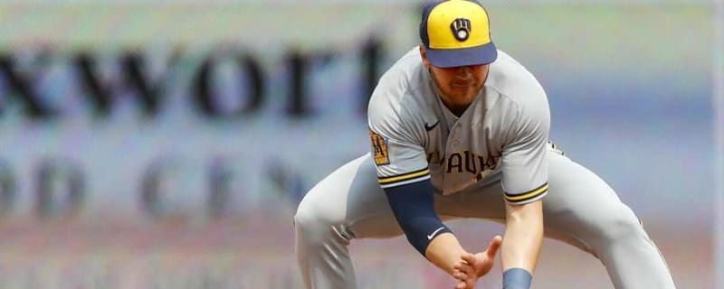 Padres Sign Former Brewers, Rays Infielder in Free Agency
