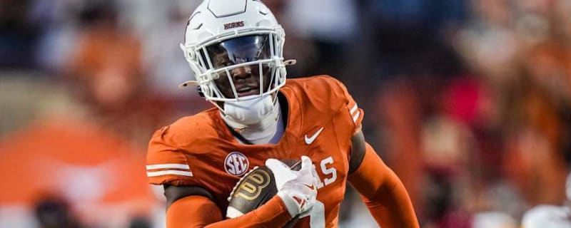 Texas Longhorns LB Anthony Hill Jr. Named to Watch List for Major Award