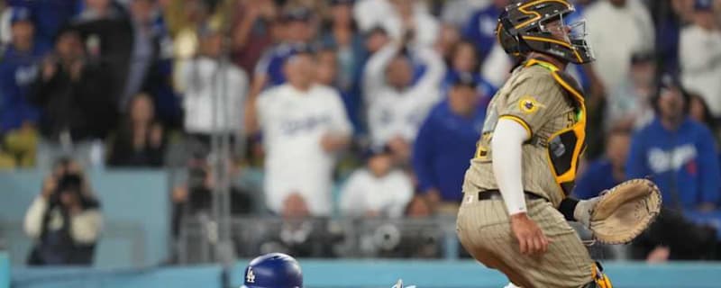 Padres Sign All-Star Catcher in First Major League Signing of Offseason: Report