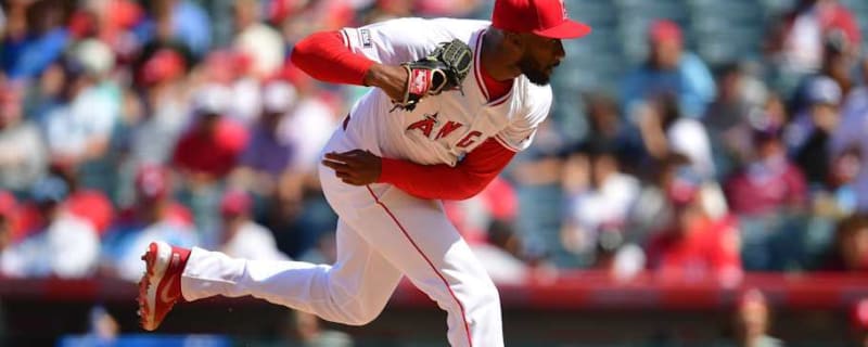 Angels Free Agent Reliever Signing With AL Wild Card Contender
