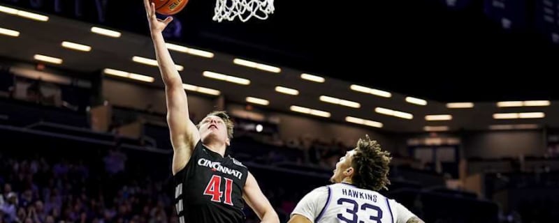 Three Man Weave: Cincinnati Falls Flat on Senior Night 54-49 Against Kansas State