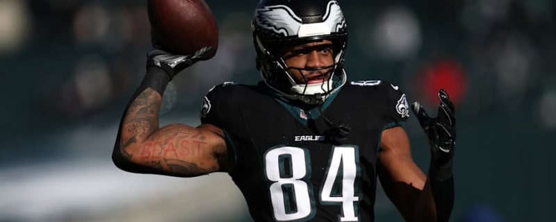 E.J. Jenkins scores a TD on his first Eagles reception
