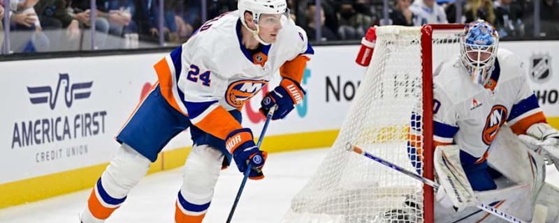 Maple Leafs Named Landing Spot for Islanders Defenseman