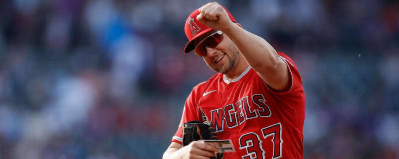 Former Angels Infielder Signs With AL Powerhouse