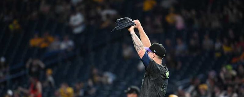 Former Seattle Mariners Reliever, World Series Champ Joins National League Contender