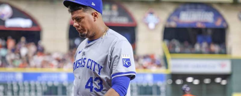 Royals Predicted To Lose 100-MPH Hurler After Opening Day Roster Decisions