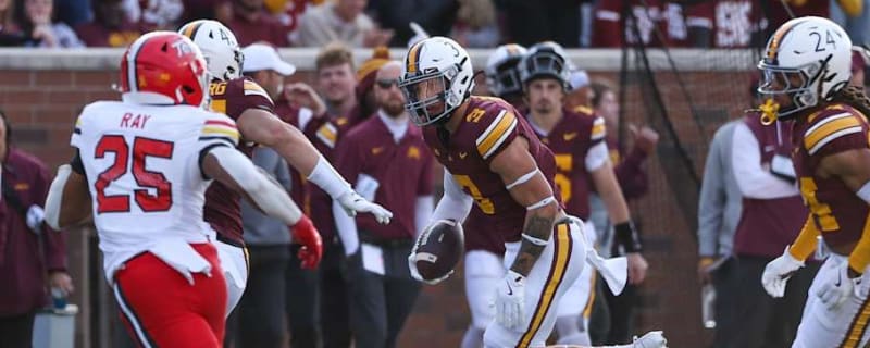 Koi Perich named finalist for National Freshman of the Year