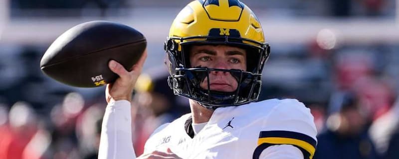 Michigan Football: Quarterback Davis Warren on bowl game, future in Ann Arbor