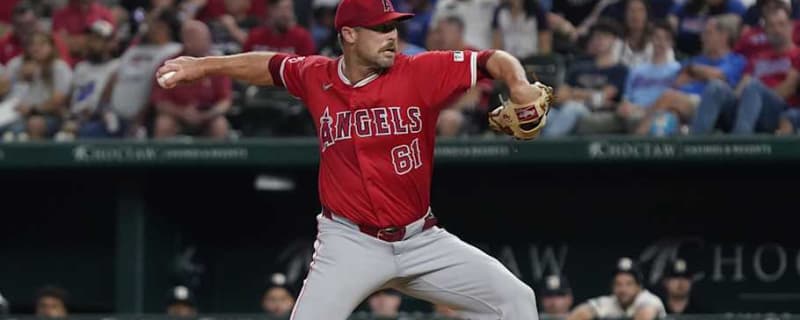 Angels Free Agent Veteran Reliever Signs With AL West Rival