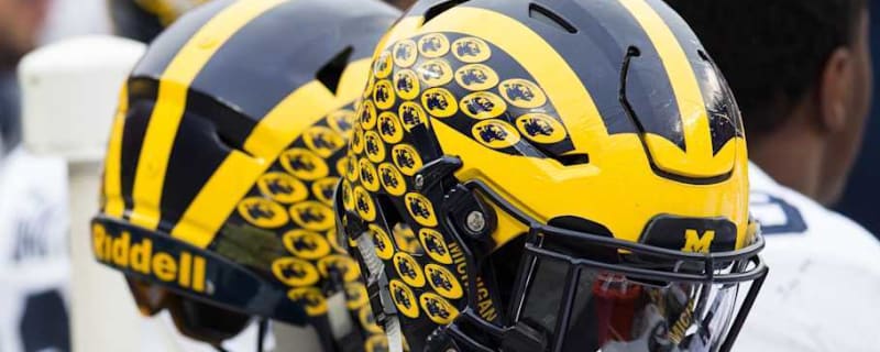 Former Michigan Football linebacker re-enters transfer portal