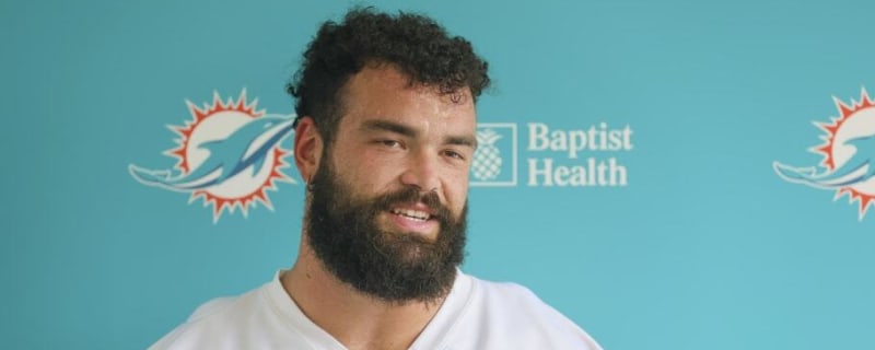Former Dolphins&#39; Center Connor Williams Makes Free Agent Visit Tuesday