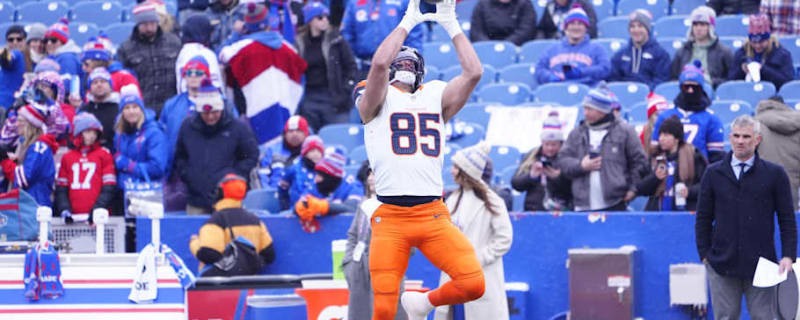 Broncos Sign Exclusive-Rights TE for 2025 Season