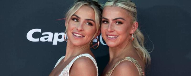 Haley, Hanna Cavinder twins busting moves in Miami Hurricane gym (VIDEO)