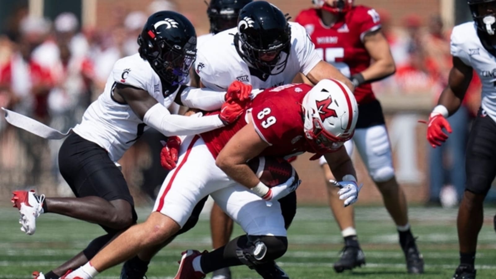 Cincinnati holds off Miami (OH) to reclaim Victory Bell