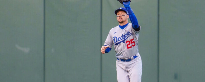 Dodgers are calling up Miguel Vargas and is active for tonight's