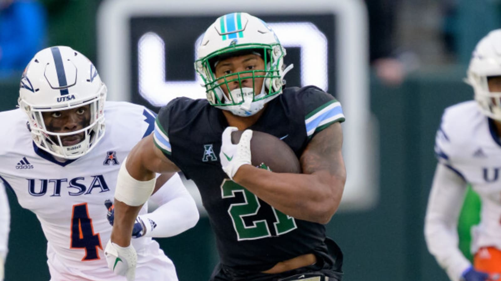 No. 1 RB in transfer portal commits to CFB powerhouse