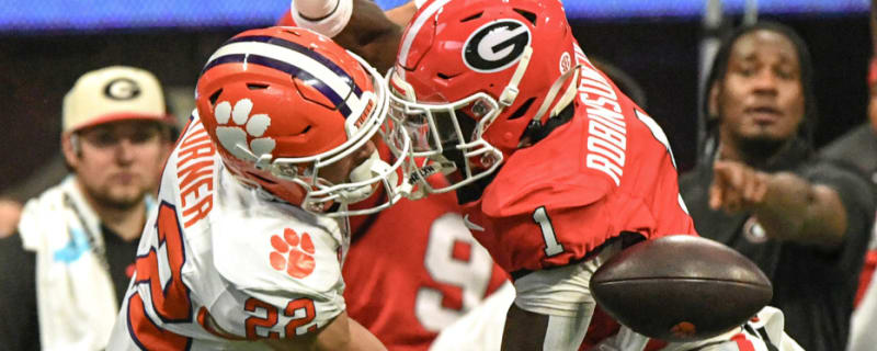 Kirby Smart explains what is holding five-star freshman Ellis Robinson IV back from getting more playing time
