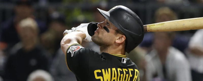 Jason Delay's Seventh-Inning Double Lifts Pirates Over Yankees 3-2