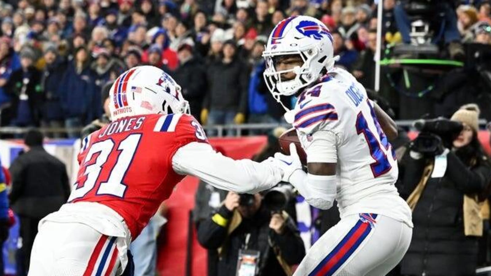 Bills shut down Patriots in pivotal AFC East clash