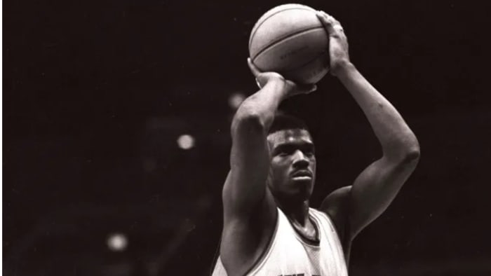 NBA: New Jersey 120, New York 114, 1984