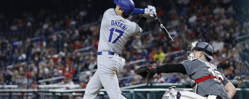  Dave Roberts, Max Muncy & James Outman Marvel At Shohei Ohtani’s Home Run