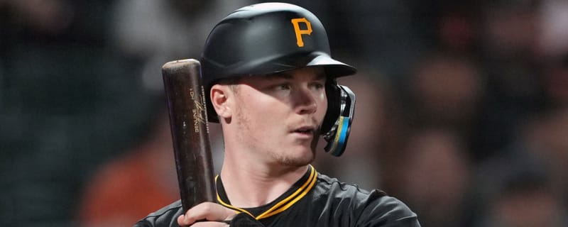 Pirates place young catcher on concussion IL