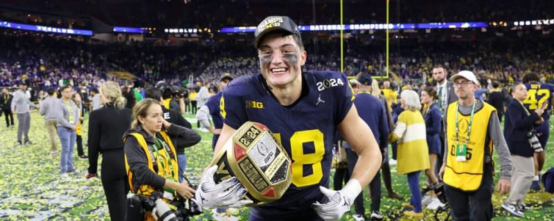 Michigan&#39;s Colston Loveland Returns as Nation&#39;s Best TE