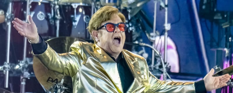 'How much time have I got left?' Elton John 'broke down' about own mortality for 45 minutes