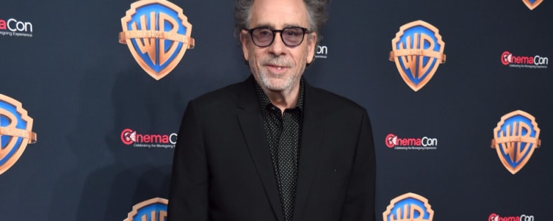 Tim Burton &#39;relates&#39; to dogs