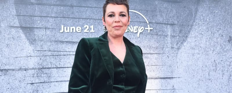 Olivia Colman not good at singing and dancing