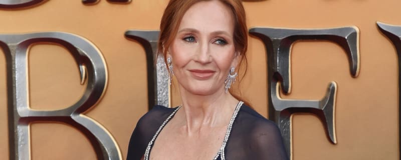 JK Rowling won&#39;t fire Paapa Essiedu from Harry Potter for pro trans views