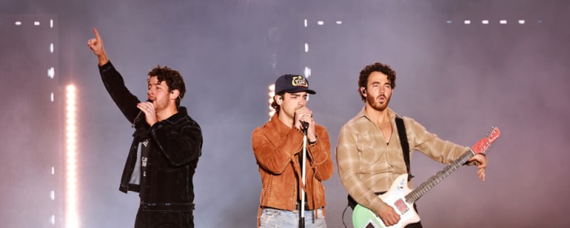 Joe Jonas still &#39;happy&#39; after 20 years of Jonas Brothers