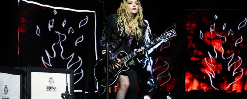 Madonna &#39;was down to mud wrestle Miranda Kerr&#39; in music video