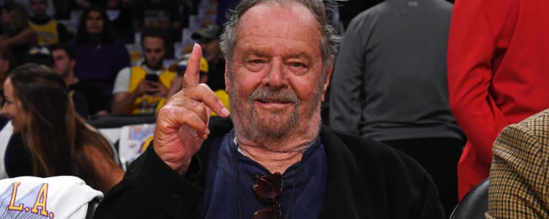 Hollywood insiders say Jack Nicholson is warming up for a big‑screen comeback