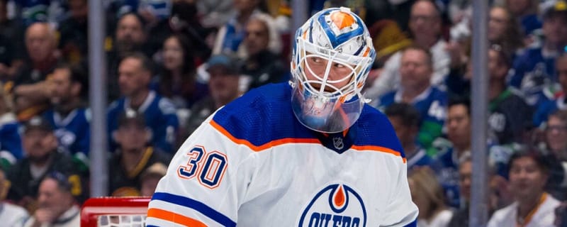 Oilers extend backup goalie, defenseman
