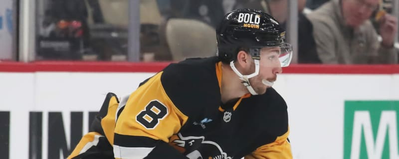 Penguins trade Michael Bunting to Predators for pair of players