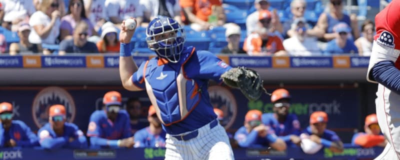 Supermarket Employee Faces Massive Opportunity After Mets Catcher’s Injury